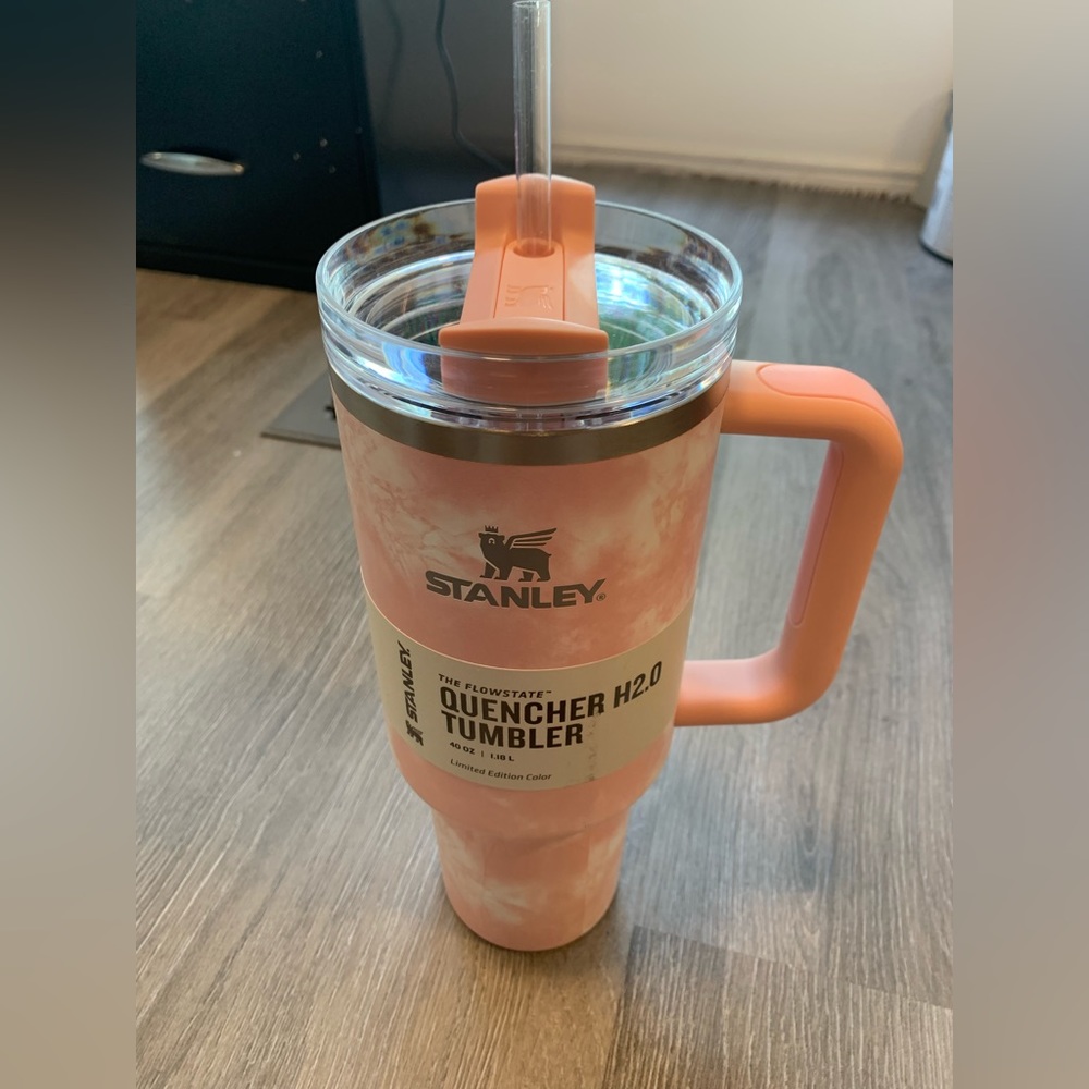 Stanley 40oz peach tye dye tumbler